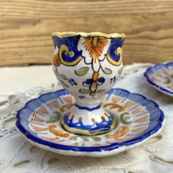 Coquetiers en faïence peinte à la main