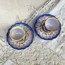 Coquetiers en faïence peinte à la main