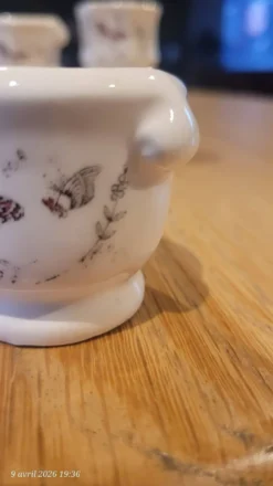 7 coquetiers en porcelaine