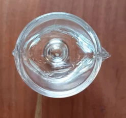4 coquetiers en verre formant une poule, France 1980