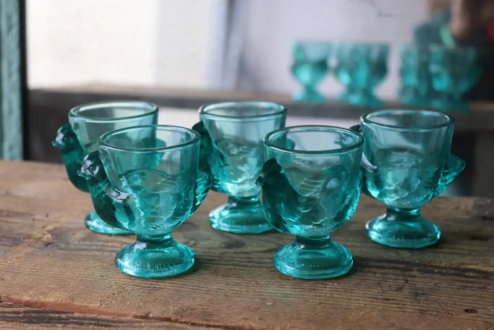 5 coquetiers en verre opalin moulé – décor poussin verrerie d'Arques
