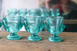 5 coquetiers en verre opalin moulé – décor poussin verrerie d'Arques