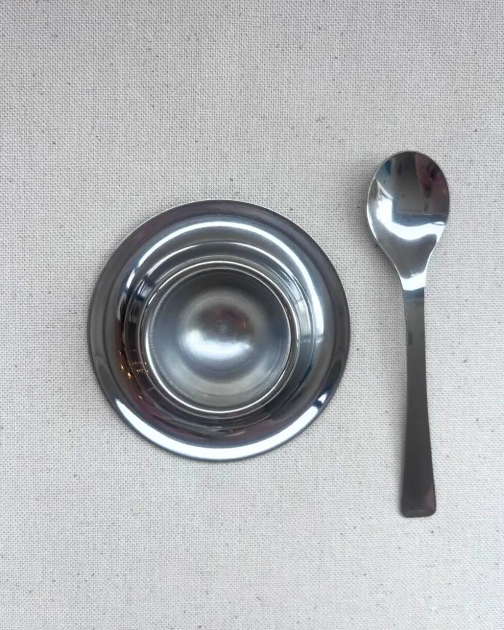 Coquetiers et cuillères