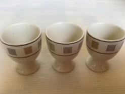 3 coquetiers motifs géométriques beige et marron