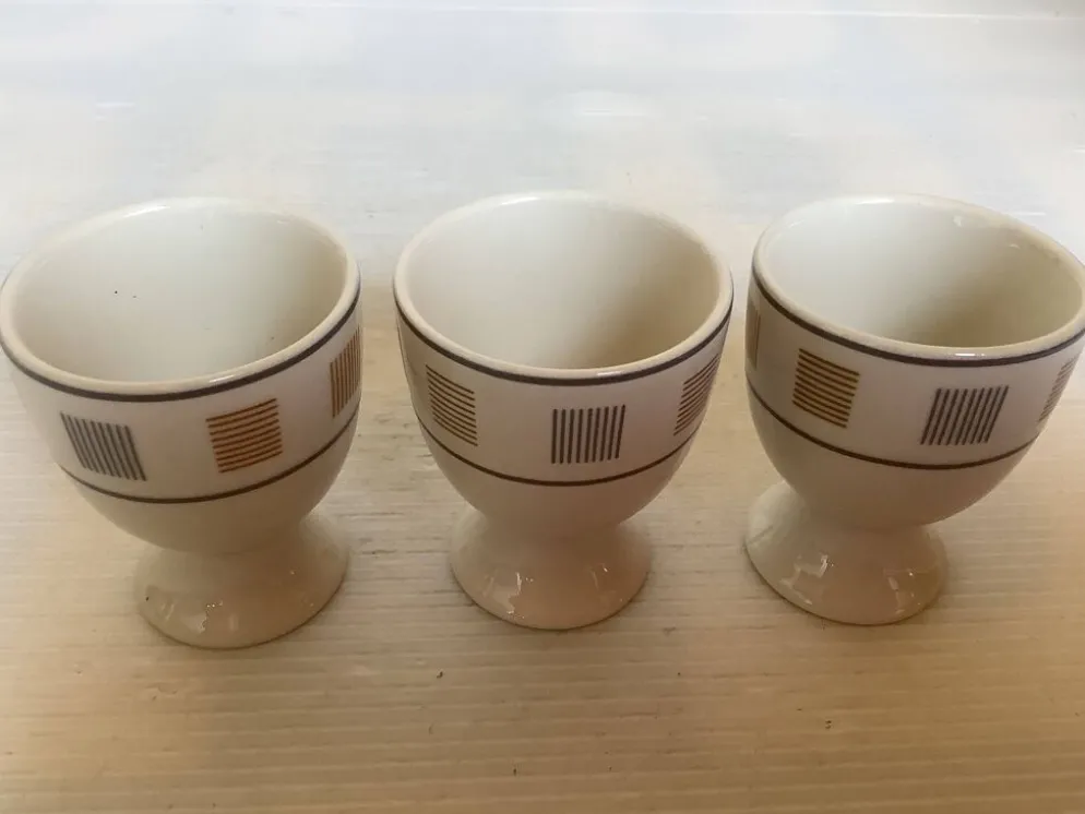 3 coquetiers motifs géométriques beige et marron