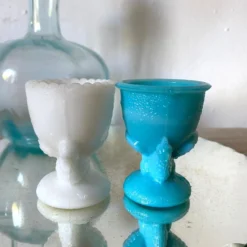 Coquetiers poule ancien en opaline