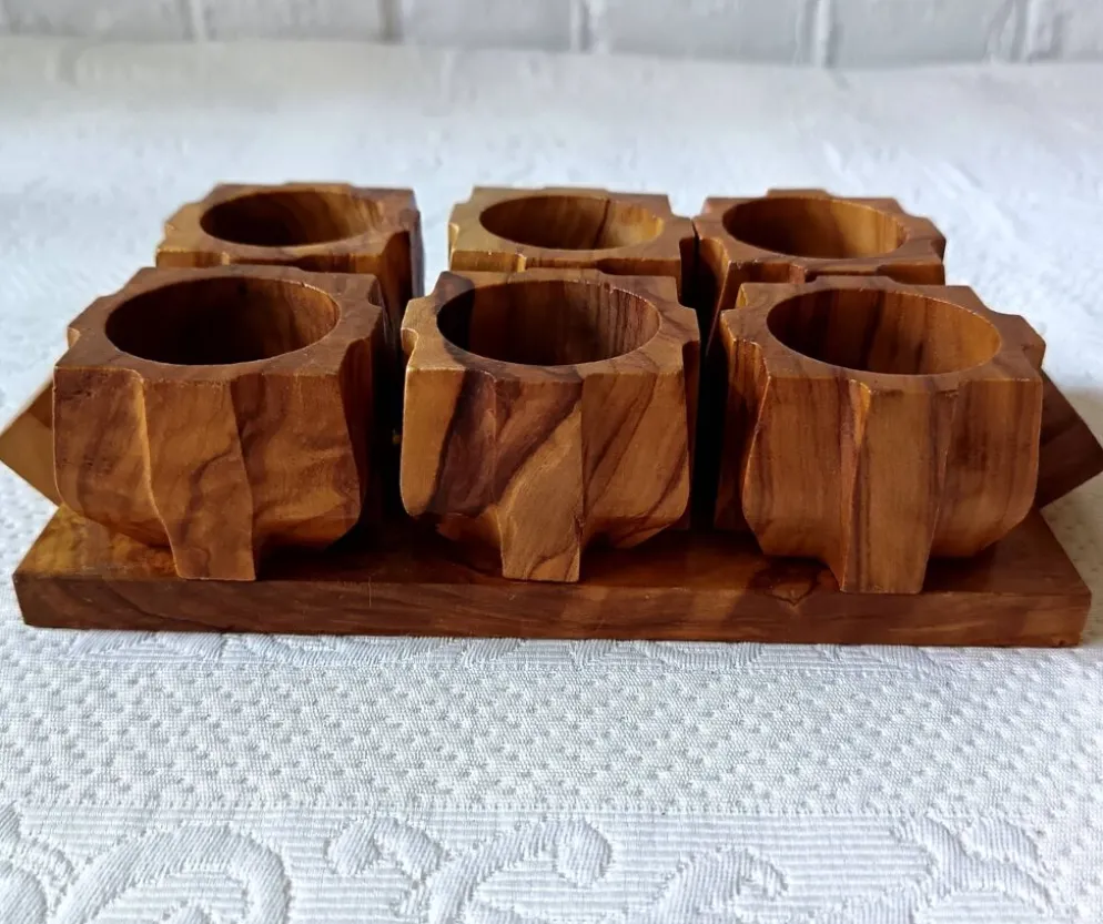 6 coquetiers vintage sur plateau en bois d'olivier France