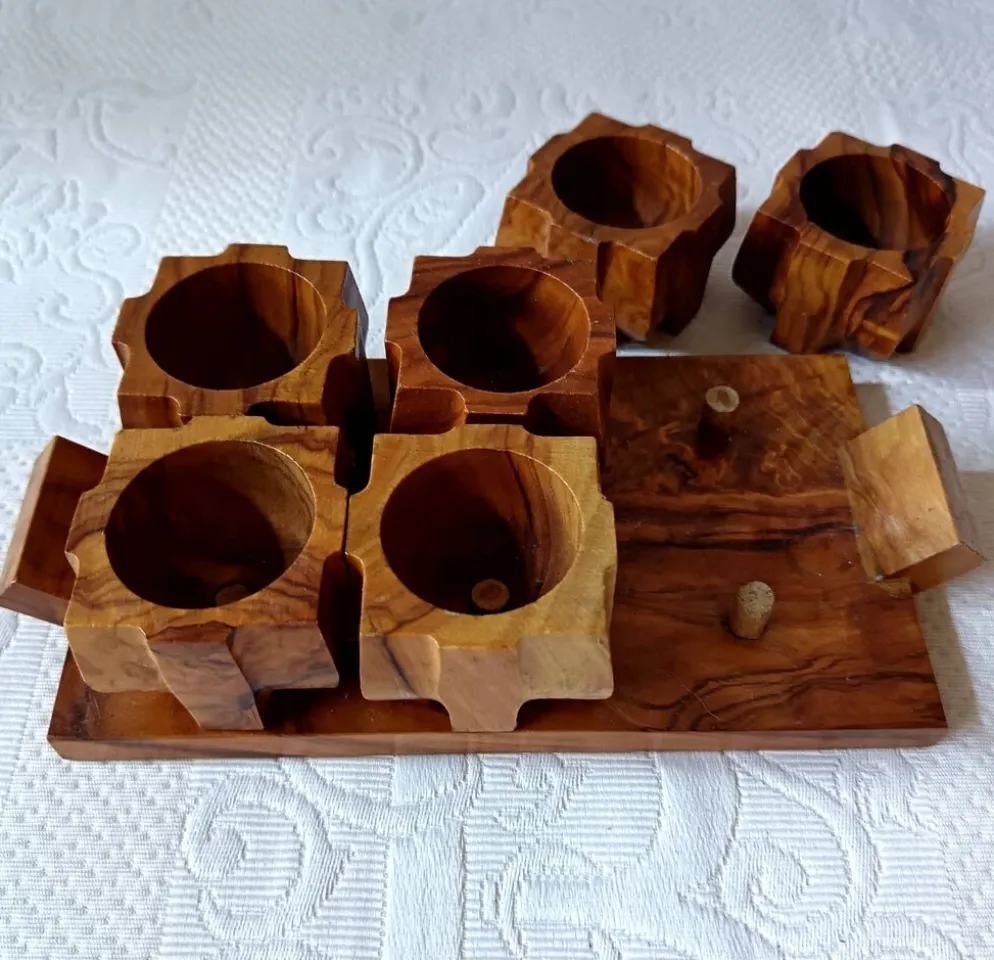 6 coquetiers vintage sur plateau en bois d'olivier France