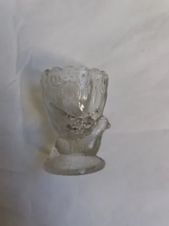 Coquetier verre moulé oiseau pigeon