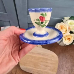 Coquetier vintage avec coupelle – Fait main – Décor floral bleu