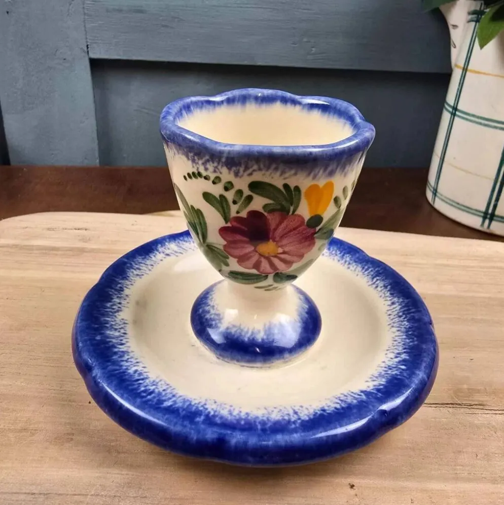 Coquetier vintage avec coupelle – Fait main – Décor floral bleu