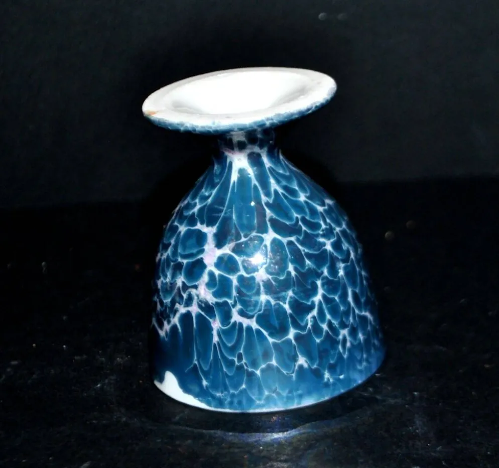Coquetier vintage en porcelaine bleue
