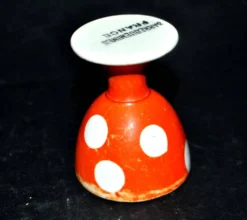 Coquetier vintage rouge à pois blanc en faïence de Sarreguemines H6.5cm