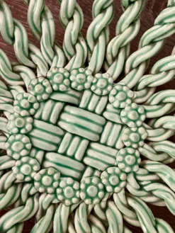 Corbeille en céramique tressée