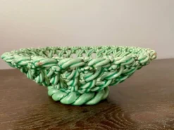 Corbeille en céramique tressée