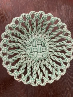 Corbeille en céramique tressée