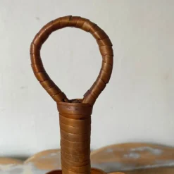 Corbeille à fruits sur pied en osier