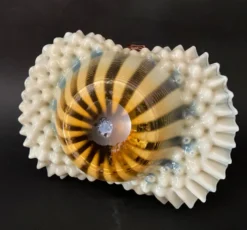 Corbeille Murano en verre soufflé opalin, Italie, années 1950-1960