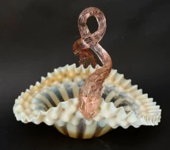 Corbeille Murano en verre soufflé opalin, Italie, années 1950-1960