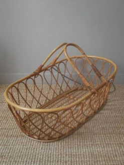 Couffin rotin osier bambou nacelle vintage fabrication artisanale décoration bohème boho scandinave
