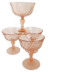 Coupe a champagne rose , rosaline