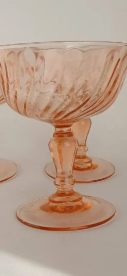 Coupe a champagne rose , rosaline