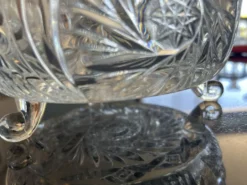 Coupe / compotier en cristal taillé sur pieds