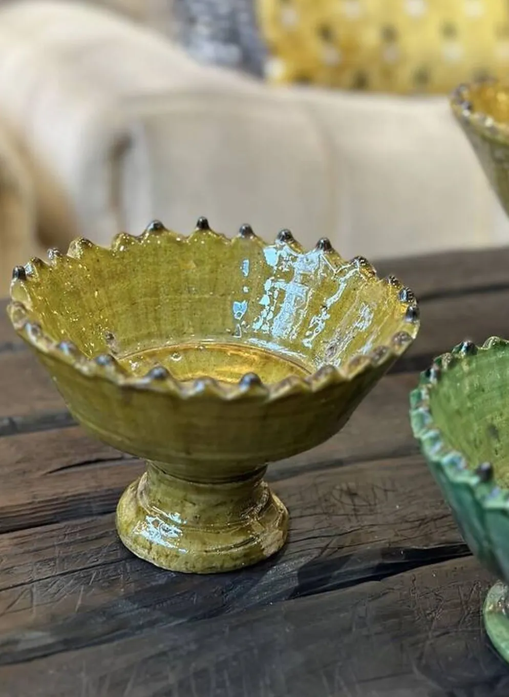Coupe dentelee sur pied tamegroute - jaune