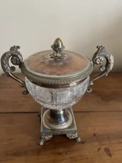 Coupe, drageoir en cristal taillé et métal argenté – style Restauration