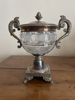 Coupe, drageoir en cristal taillé et métal argenté – style Restauration
