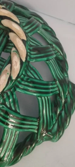 Coupe en céramique tressée verte