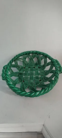 Coupe en céramique tressée verte