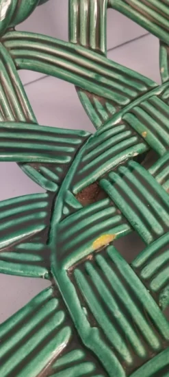 Coupe en céramique tressée verte