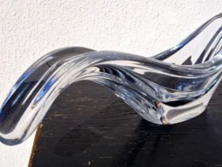 Coupe en cristal estampillée Baccarat France, design art de la table