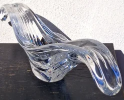 Coupe en cristal estampillée Baccarat France, design art de la table