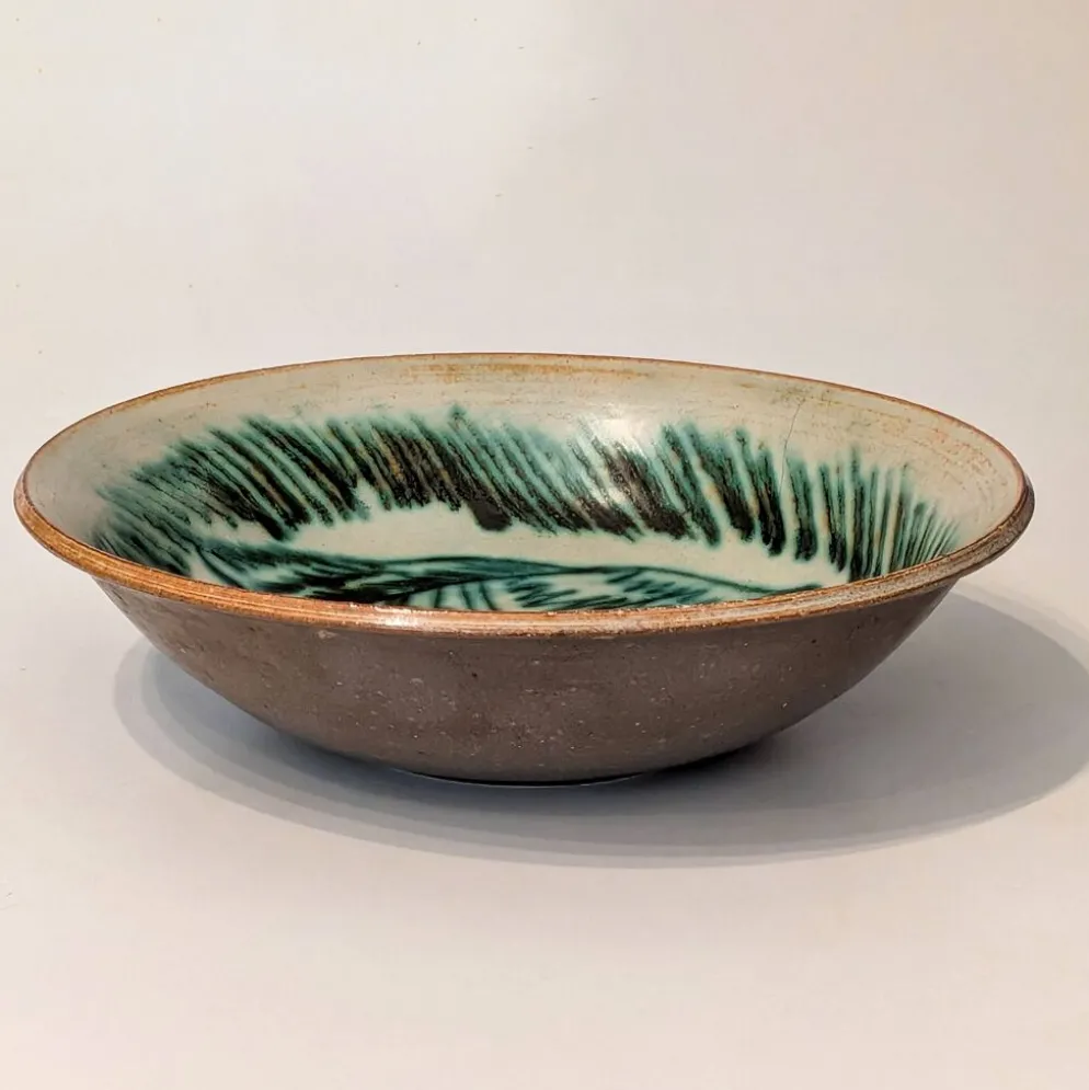 Coupe en grès décor poisson signée Maurice A. – céramique d'atelier