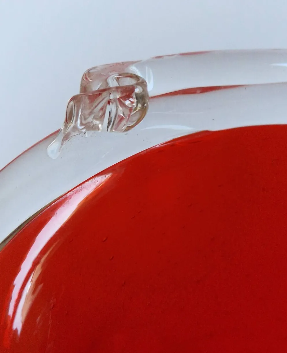Coupe en verre de Murano rouge vintage Italie