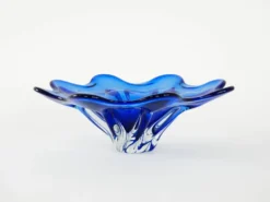 Coupe à fleurs en cobalt, design danois, années 1970, fabriquée au Danemark