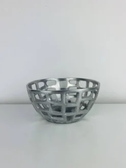 Coupe à fruit brutaliste en aluminium, vintage