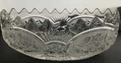Coupe à fruits corbeille en verre moulé des années 70