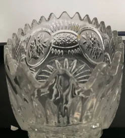 Coupe à fruits corbeille en verre moulé des années 70