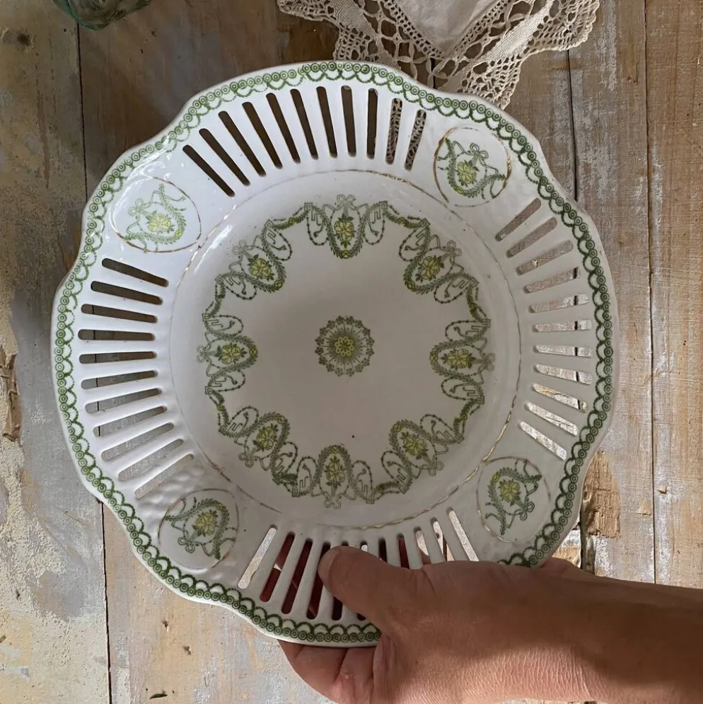 Coupe à fruits en porcelaine ajourée