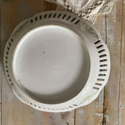 Coupe à fruits en porcelaine ajourée