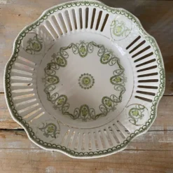 Coupe à fruits en porcelaine ajourée