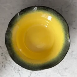 Coupe jaune et mordoré signée