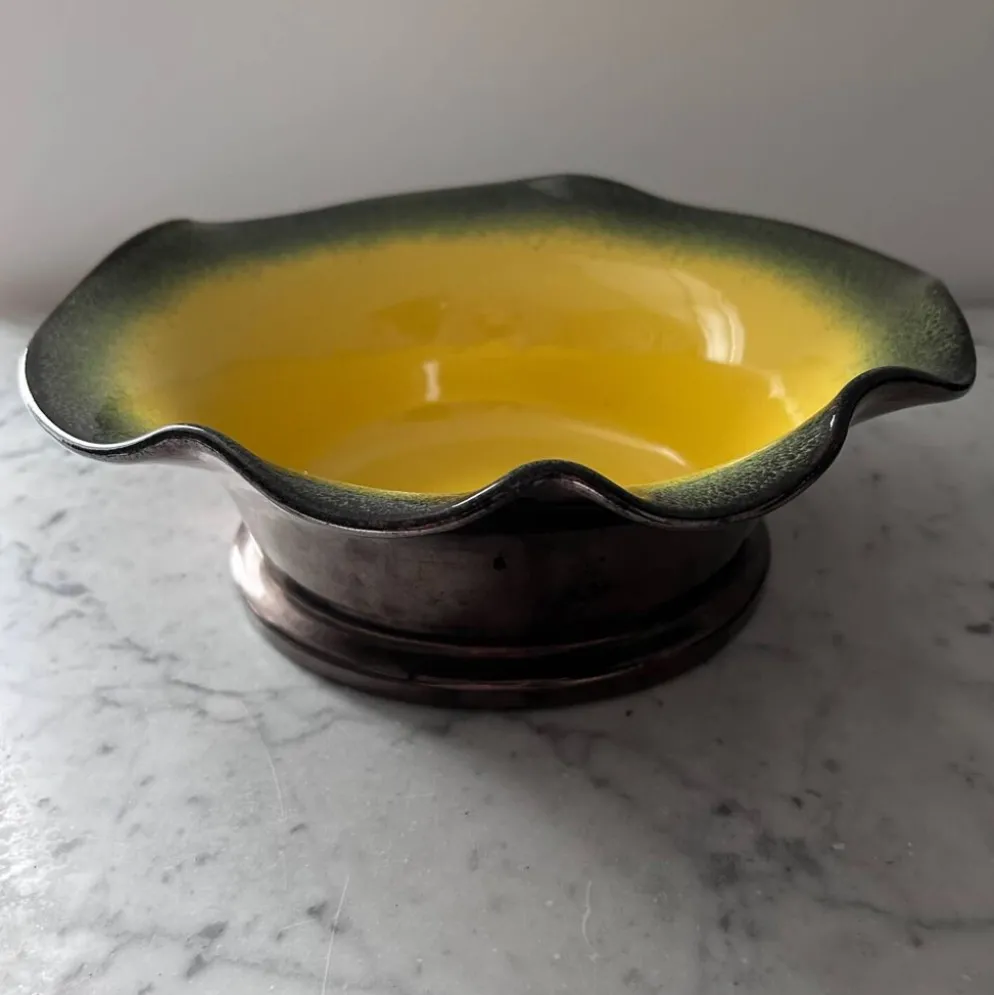 Coupe jaune et mordoré signée