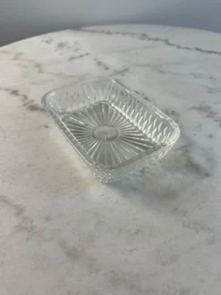 Coupelle carrée en verre taillé estampillée France 14x9,5cm