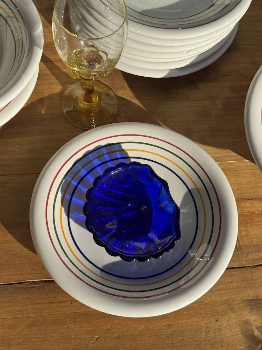 Coupelle coquille en verre bleu D10