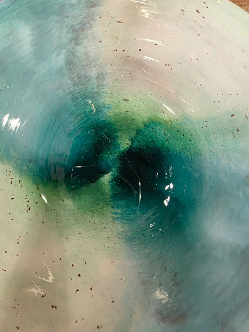 Coupelle en verre soufflé d'art signée Georges Castellino