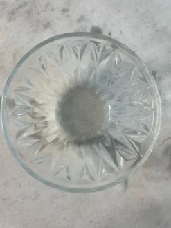 Coupelle en verre taillé estampillée France 11cm